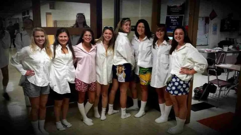 Risky Business Costume