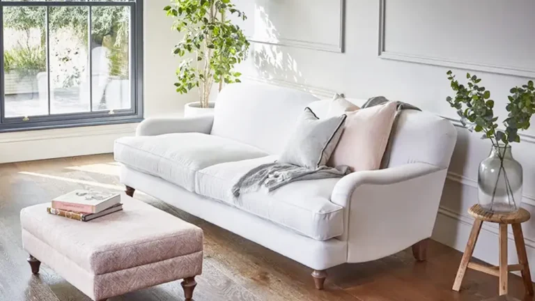 Mastering The Art Of Wholesale Furniture Purchases Online: 5 Essential Tips