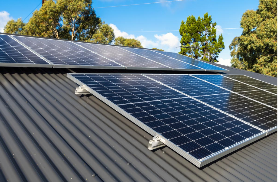 How To Choose The Right Solar Panel System For Your Roof